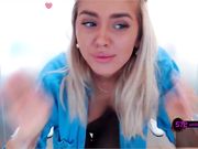 anyarayne - Wet talk with a beautiful tanned pussy