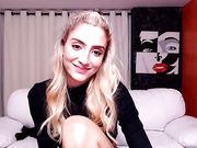 gigielliot Cam Model Shows Her Tits For 100 Tokens
