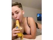 veronicavictoria banana fuck show