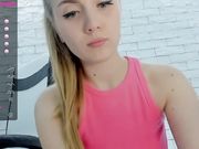 vallovecb Russian babe with very nice natural tits
