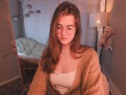Zlata_Luna 18 year old girl dreams of 10,000 tokens