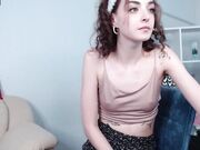 derla_meow female show with sexy teen