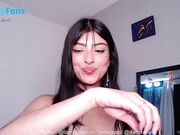damn_maria Camclips show with skinny teen