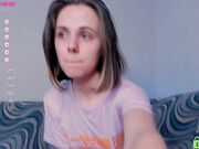 melissiasnora - 19 year old girl showing boobs