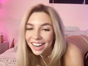 jadebabexoxoxo February-21-2023 Skinny blonde shows ass